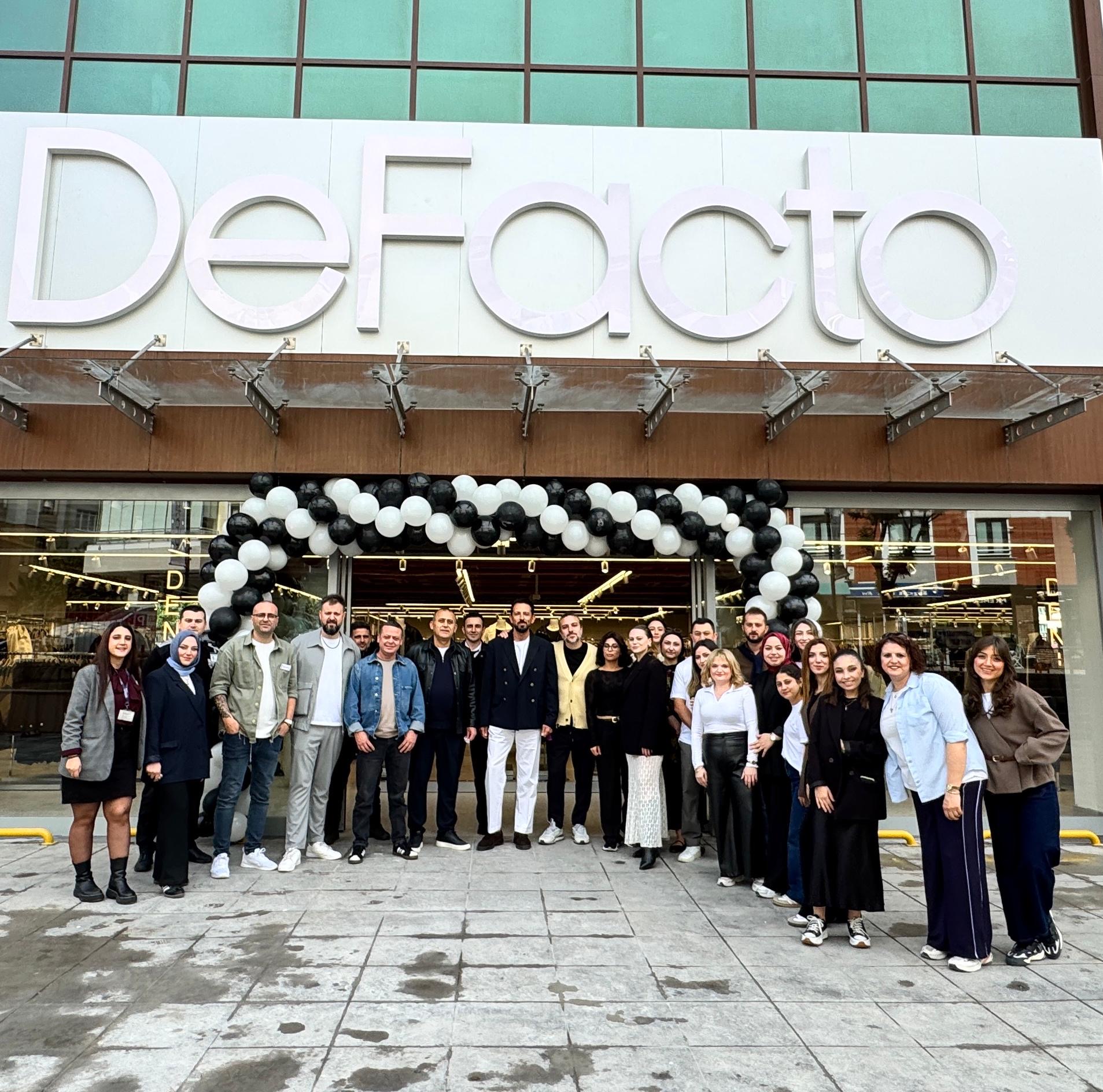 DEFACTO MAĞAZASI AÇILDI